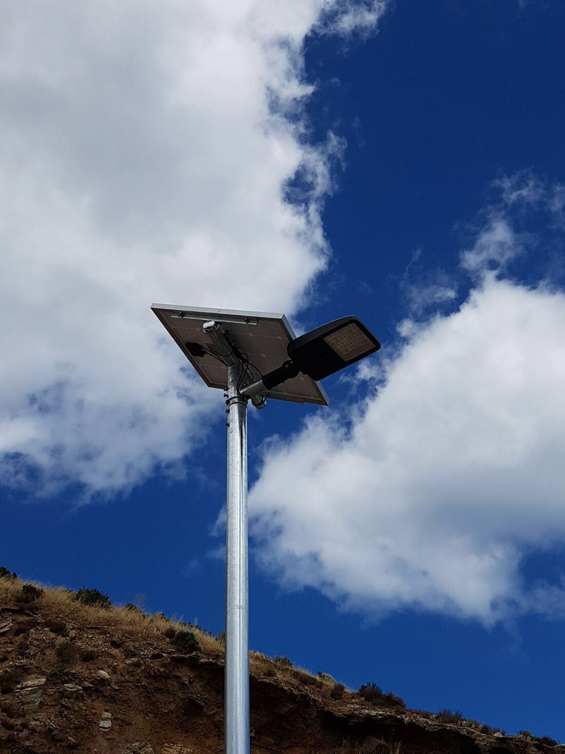 Auroras-all-in-two-7